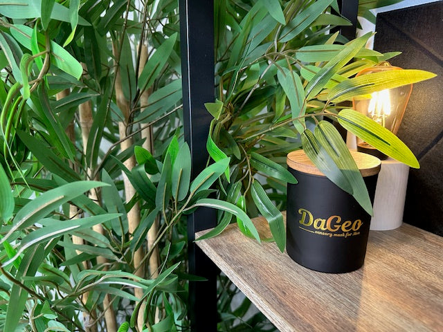 DaGeo for Men | Luxury Candle | Highly Scented | Coconut Wax | Wood Wick